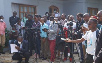 Muhindo Sirasi Samuel, 24 ans, journaliste à Ruwenzori – Pendu