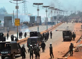 17 Guinea Police Injured During Violent Protests