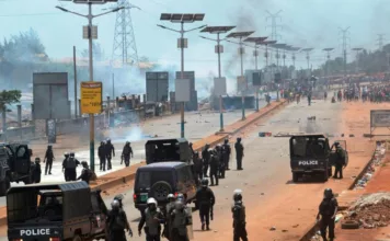 17 Guinea Police Injured During Violent Protests