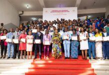 RDC : Denise Nyakeru Tshisekedi remet des diplômes aux 121 médecins (Rwandais) formés en drépanocytose