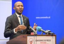 kinshasa: Patrick Muyaya réagit et demande un debat avec Jean Mark Kabund.