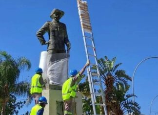 Namibia pulls down statue of German colonizer