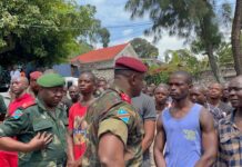 Des jeunes qui voulaient intégrer l’armée sont réduis à quémander de la nourriture dans les rues de #Goma