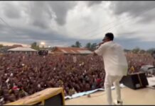 Musique : devant plus de 100.000 personnes, Innoss’b livre un concert mémorable à Kindu