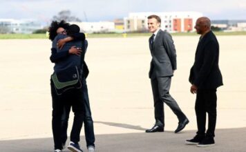 French Journalist Dubois Returns Home After Mali Captivity