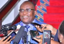 Proposition de Loi Tshiani : Mubake tonne et renvoie Ambongo aux études