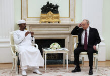 “Chadian President Meets Putin in Moscow Amidst Shifting African Alliances”