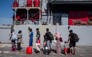 “Migrants in Tunisia Respond to Albania’s Controversial Deal with Italy”