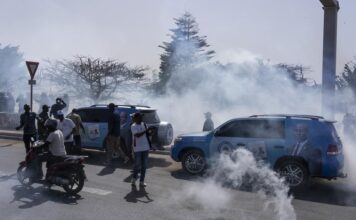 Senegal cuts internet access during debate on bill that could extend president’s tenure
