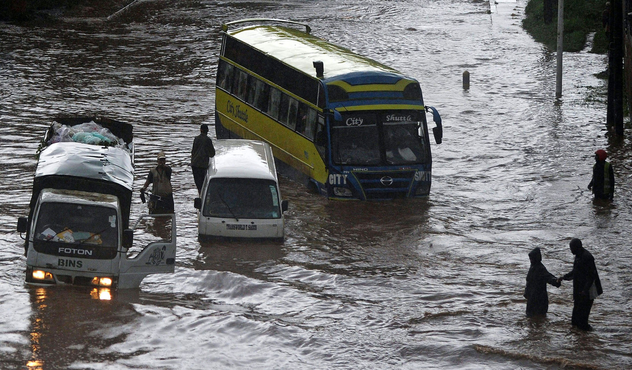 “Nairobi Devastated: Floods Ravage Kenyan Capital”