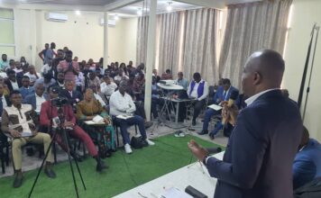 Après ses conférences aux États-Unis, le Président Martin Fayulu a été invité ce samedi