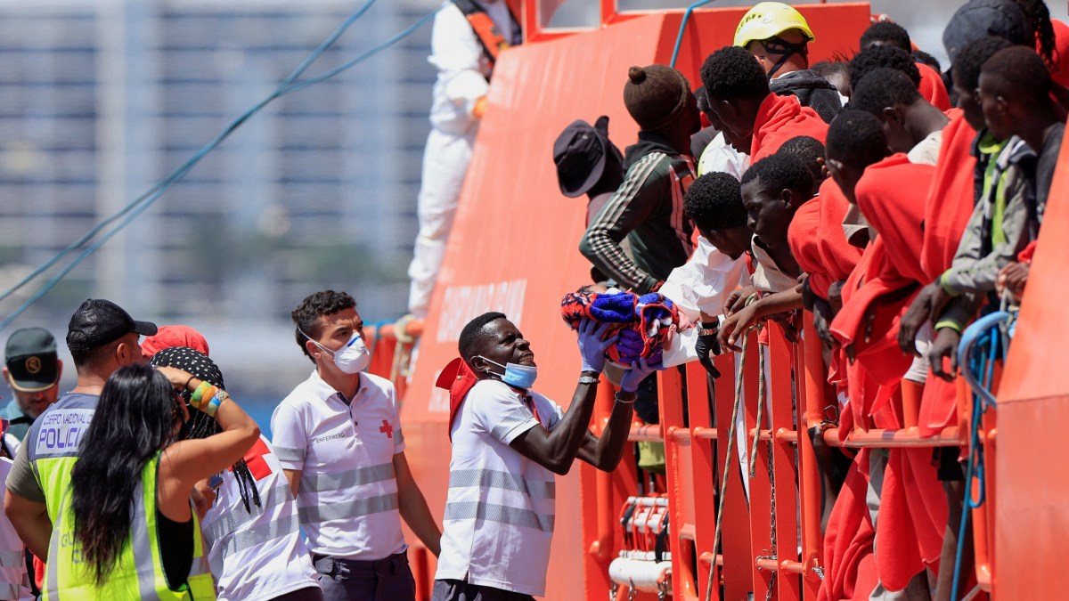 Spain arrests 19 over killings on migrant boat from Senegal