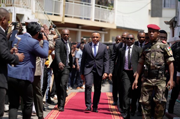 Col Randrianirina sworn in as Madagascar’s new president after military takeover