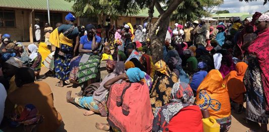 Mozambique violence forces more than 100,000 from their homes